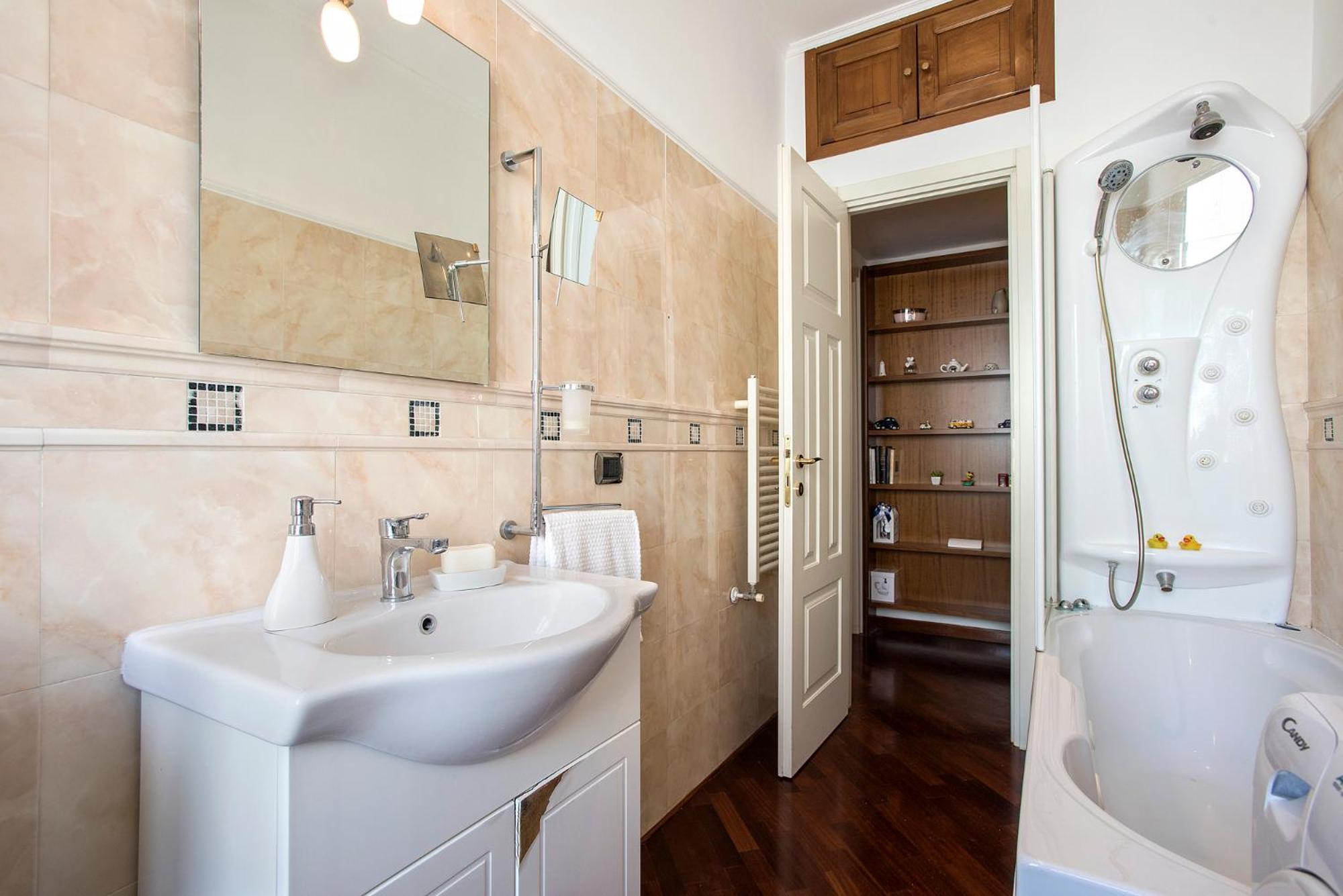 A Poche Fermate Dal Centro - Design Home Рим Экстерьер фото